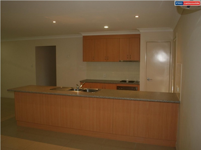 2/11 Daintree Drive, Torquay QLD 4655