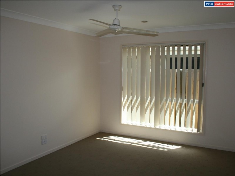 2/11 Daintree Drive, Torquay QLD 4655