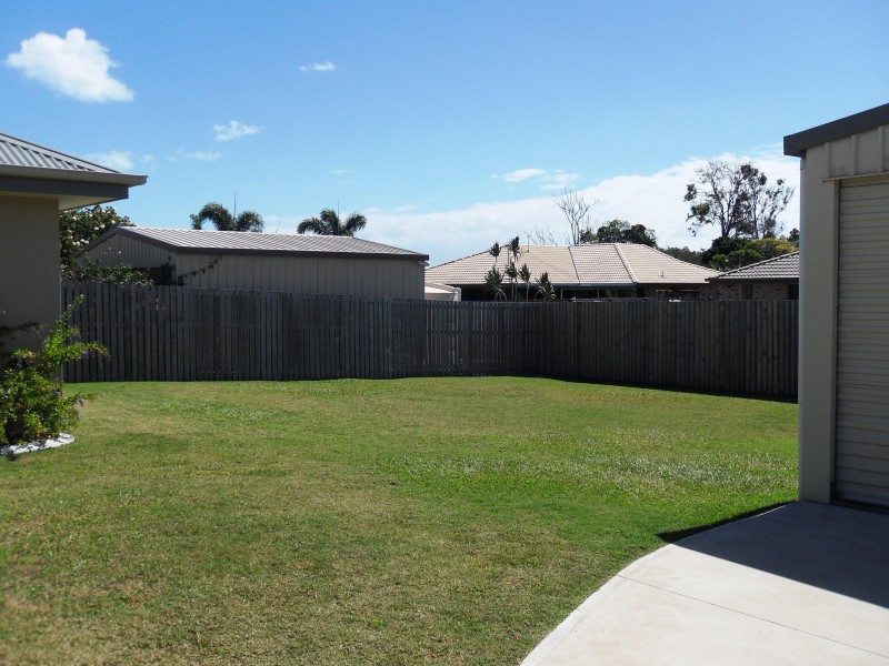 9 Pembridge Cct, Urraween QLD 4655