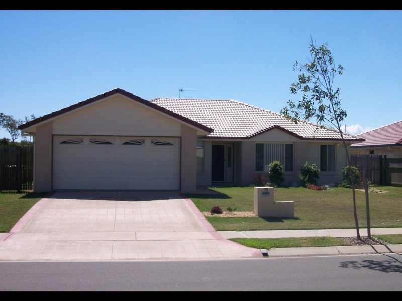 11 Lady Penrhyn Drive, Eli Waters QLD 4655