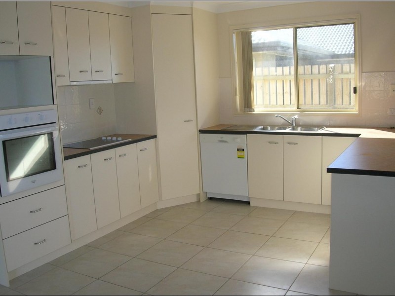 11 Lady Penrhyn Drive, Eli Waters QLD 4655