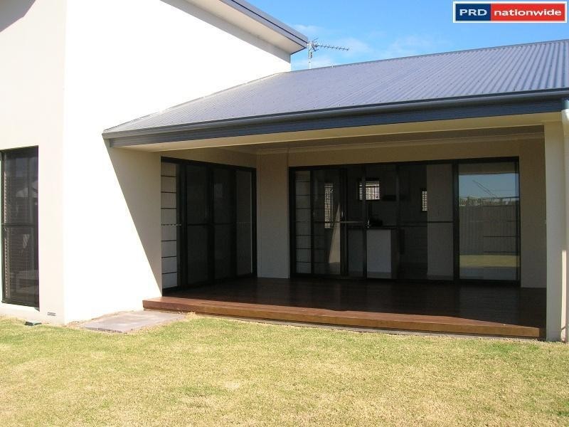13 Bay Park Road, Wondunna QLD 4655
