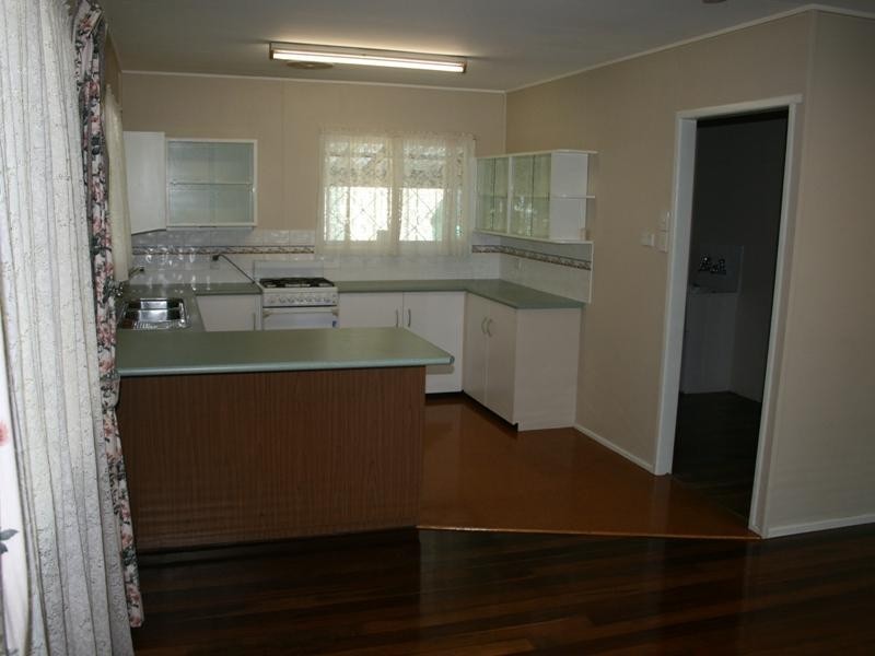 34 Hervey Street, Scarness QLD 4655