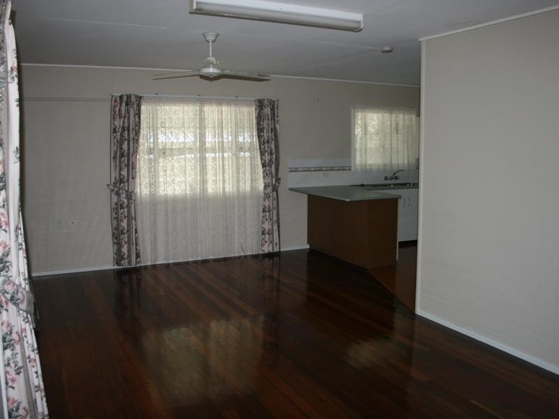 34 Hervey Street, Scarness QLD 4655