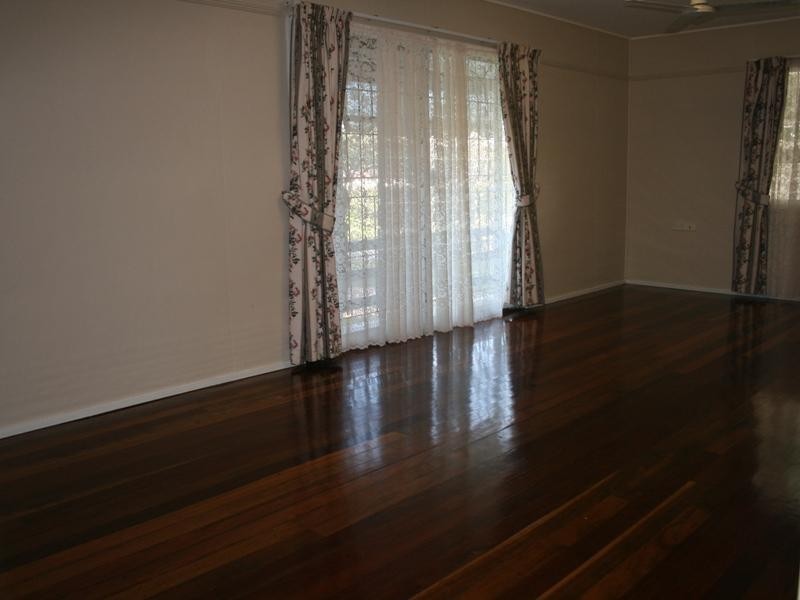 34 Hervey Street, Scarness QLD 4655