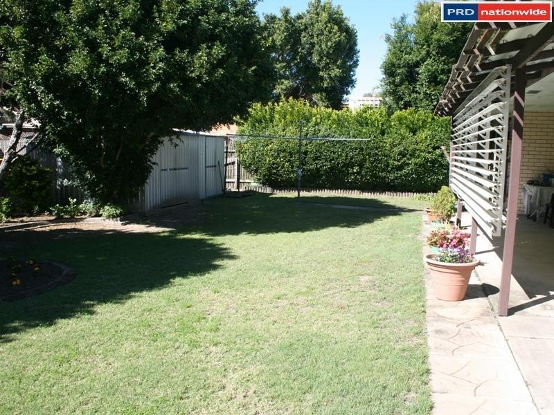 76  Hibiscus Street, Urangan QLD 4655