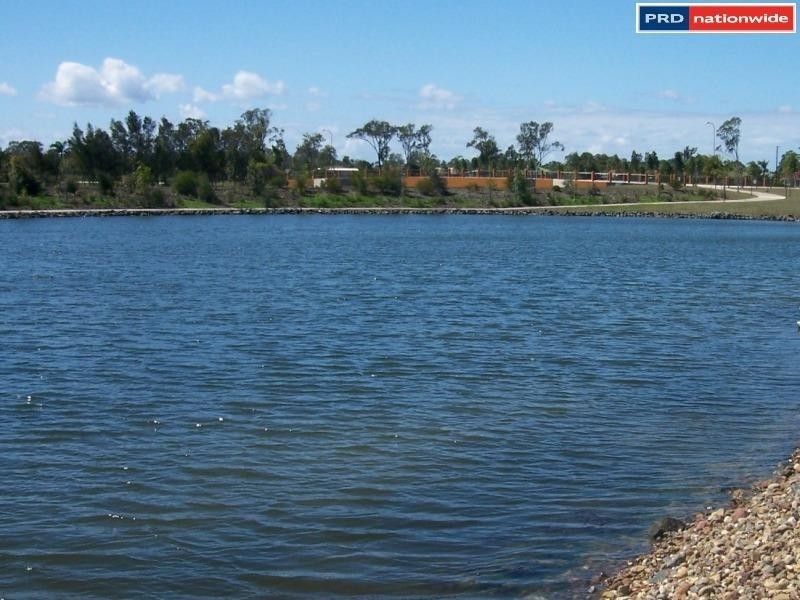 77 Ibis Boulevard, Eli Waters QLD 4655