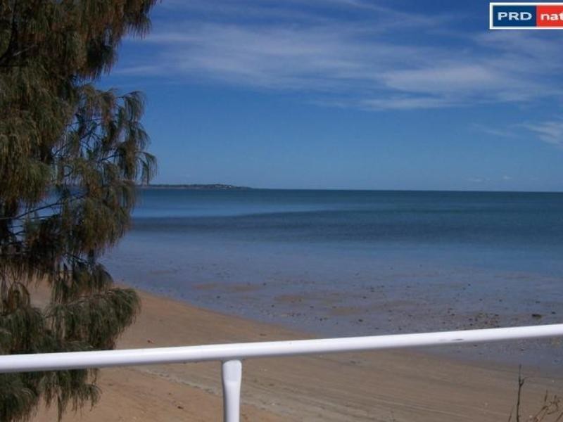 18 South Street, Urangan QLD 4655
