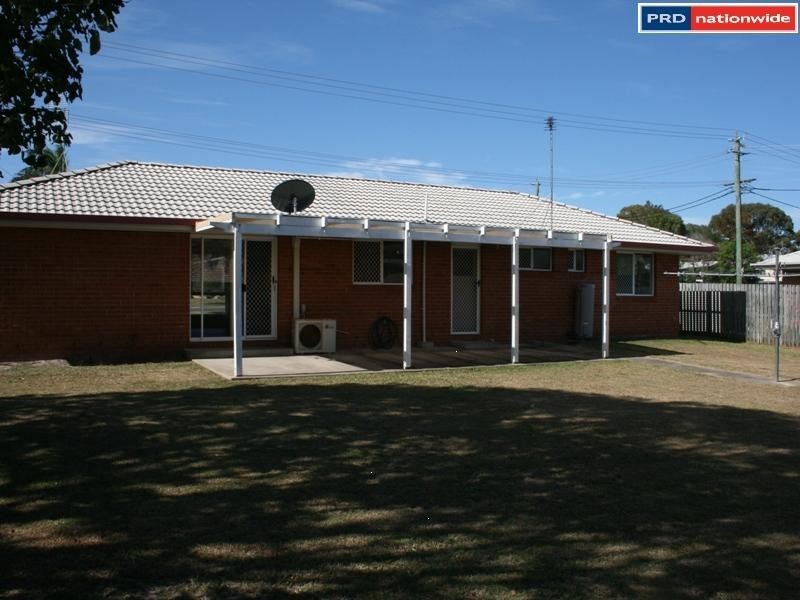 77 Exeter St, Torquay QLD 4655