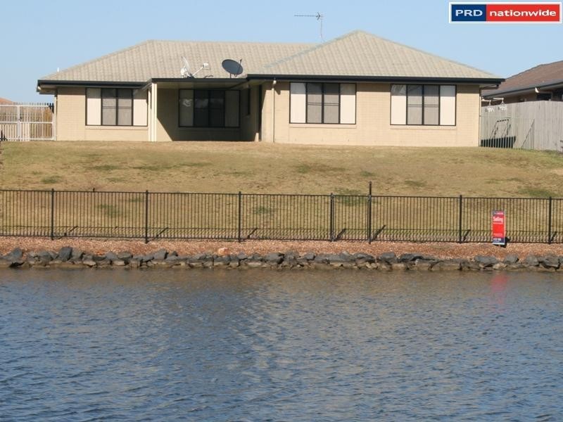 13 Lady Penrhyn Dr, Eli Waters QLD 4655