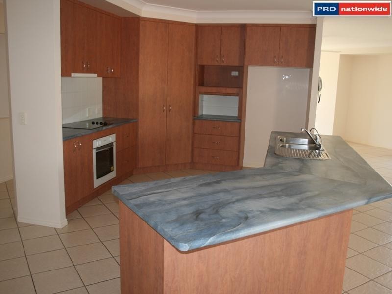 90  Bauhinia St, Kawungan QLD 4655