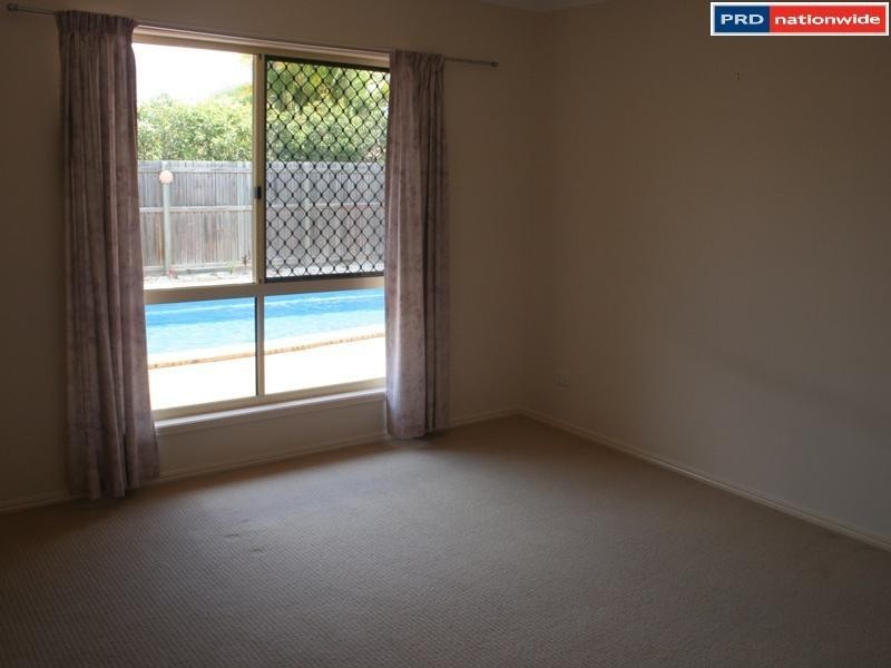 90  Bauhinia St, Kawungan QLD 4655