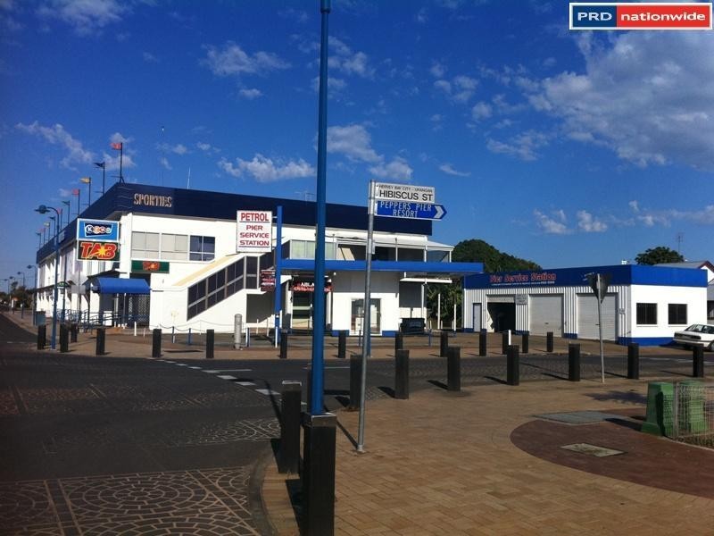 6  Pier St, Urangan QLD 4655