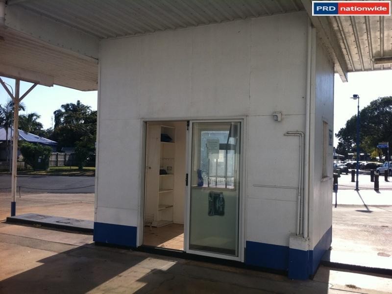 6  Pier St, Urangan QLD 4655