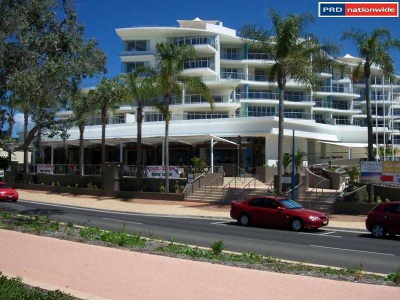 6  Pier St, Urangan QLD 4655