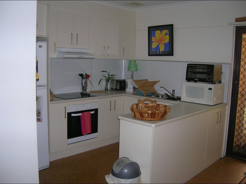 8/436 Esplanade, Torquay QLD 4655