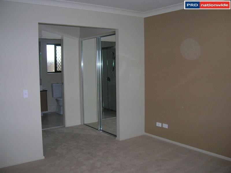 15 Fishburn Way, Eli Waters QLD 4655