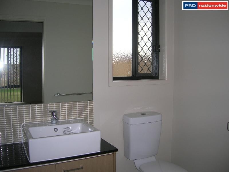 15 Fishburn Way, Eli Waters QLD 4655