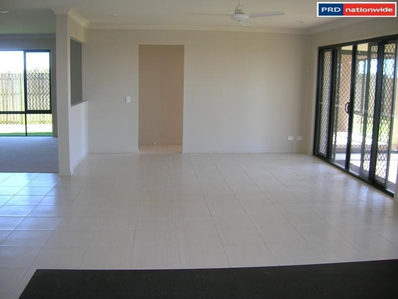 15 Fishburn Way, Eli Waters QLD 4655