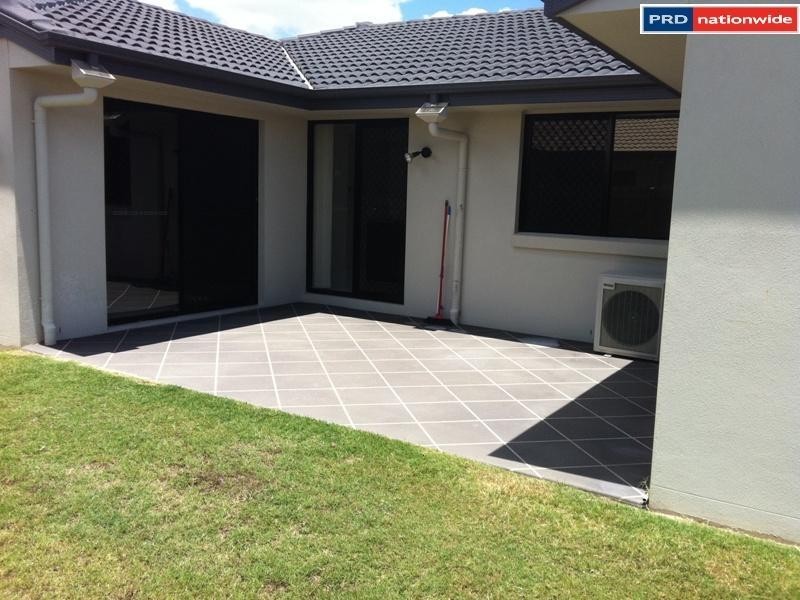 15 Fishburn Way, Eli Waters QLD 4655