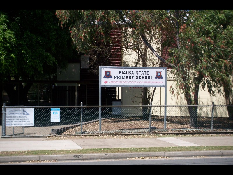 10 Rose St, Pialba QLD 4655