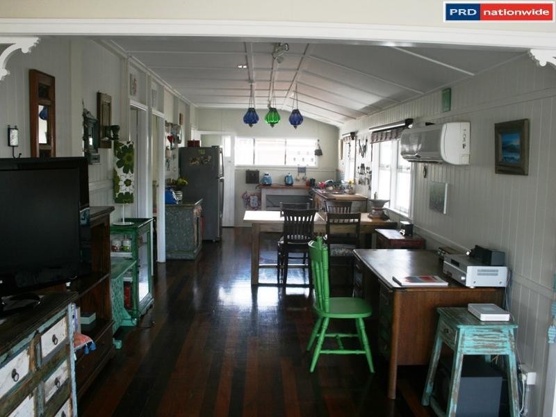 11 Barnstaple St, Torquay QLD 4655