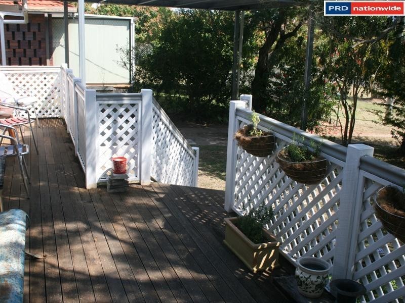 11 Barnstaple St, Torquay QLD 4655