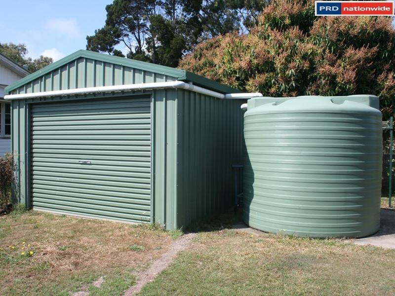 11 Barnstaple St, Torquay QLD 4655