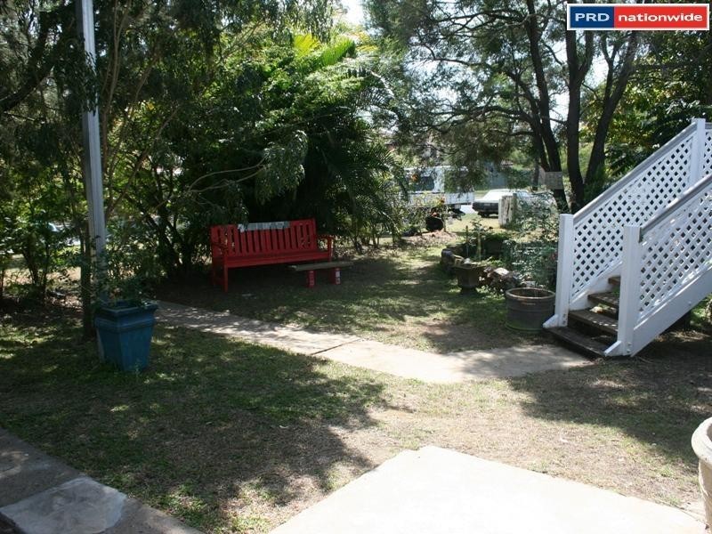 11 Barnstaple St, Torquay QLD 4655