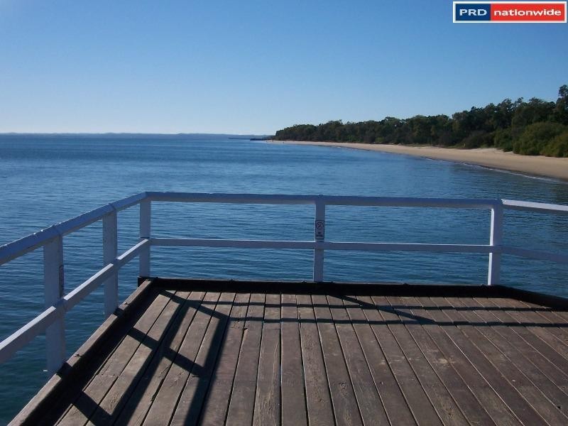 11 Barnstaple St, Torquay QLD 4655