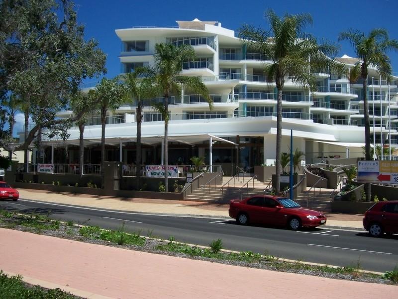 11 Hibiscus Street, Urangan QLD 4655