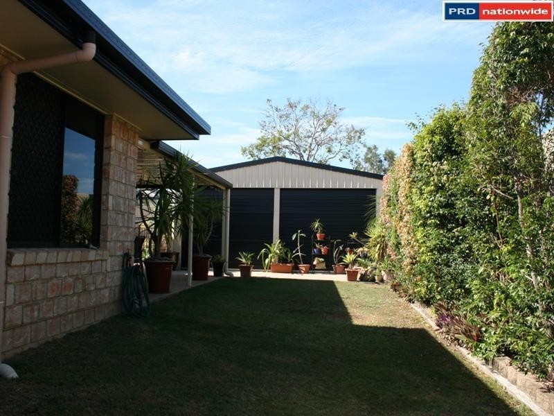 4 Trill Ct, Urangan QLD 4655