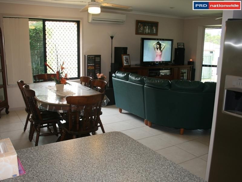 4 Trill Ct, Urangan QLD 4655