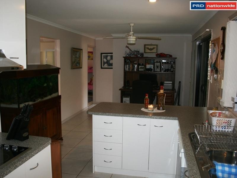 4 Trill Ct, Urangan QLD 4655