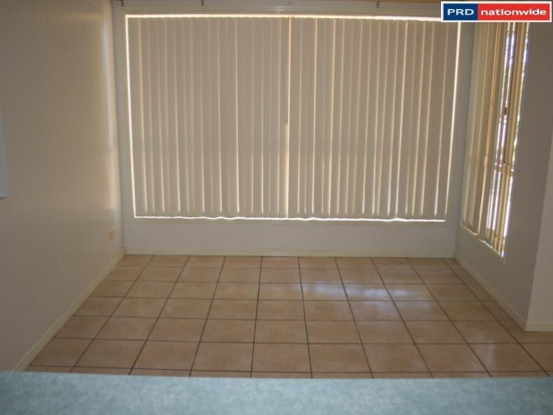 53 Moolyyir St, Urangan QLD 4655