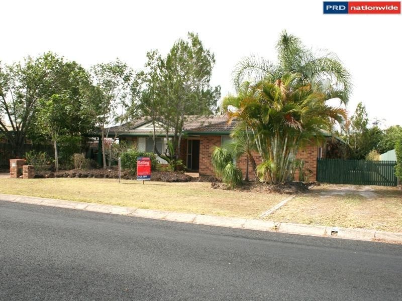 53 Moolyyir St, Urangan QLD 4655