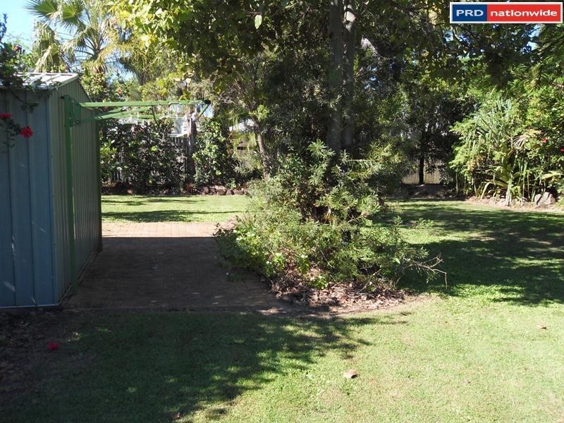53 Moolyyir St, Urangan QLD 4655