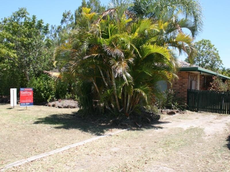 53 Moolyyir St, Urangan QLD 4655