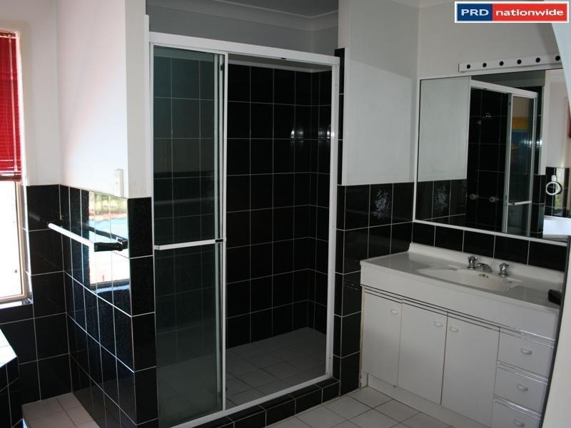 44 Brighton St, Point Vernon QLD 4655