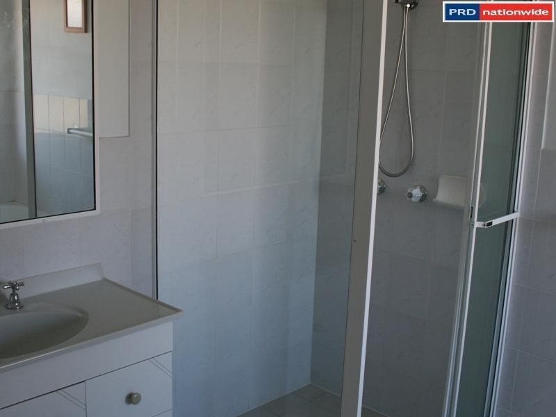 44 Brighton St, Point Vernon QLD 4655