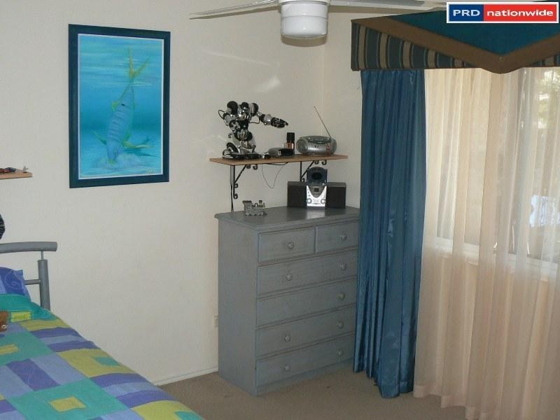 1 Border Ct, Torquay QLD 4655