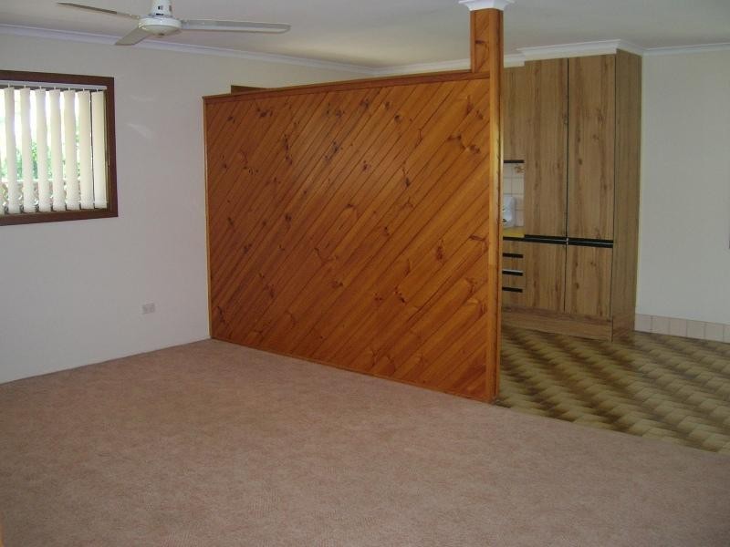 31  Park St, Urangan QLD 4655