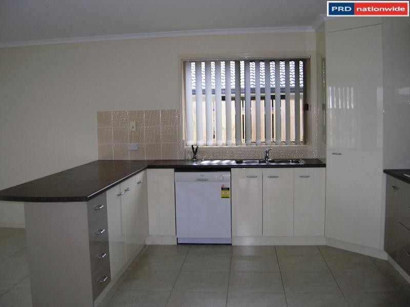 3 Lady Nelson Dr, Eli Waters QLD 4655