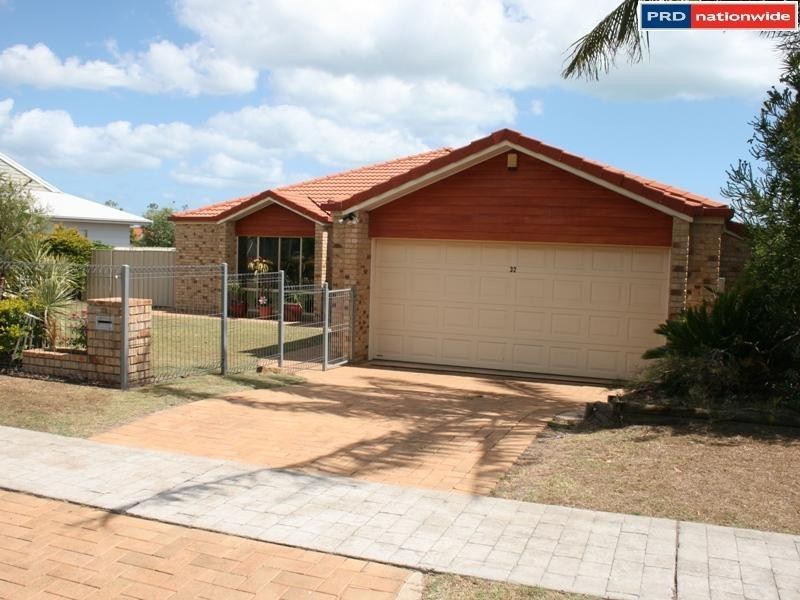 32 Oleander Ave, Scarness QLD 4655