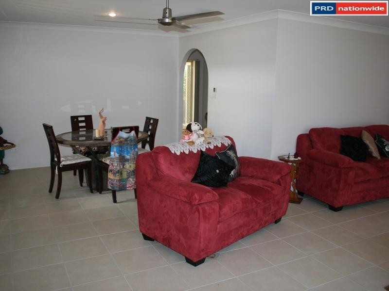 32 Oleander Ave, Scarness QLD 4655