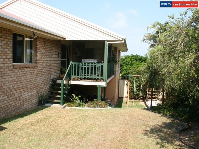 15 Faye Ave, Scarness QLD 4655