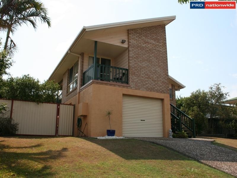 15 Faye Ave, Scarness QLD 4655