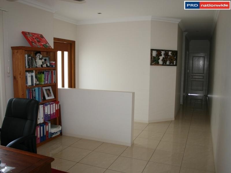 2/25 Bay Park Rd, Wondunna QLD 4655