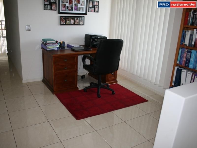 2/25 Bay Park Rd, Wondunna QLD 4655