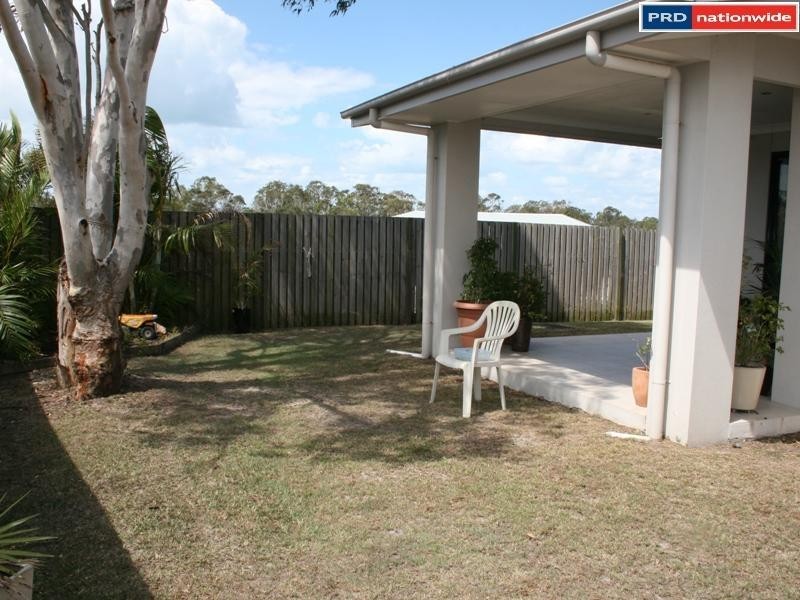 2/25 Bay Park Rd, Wondunna QLD 4655